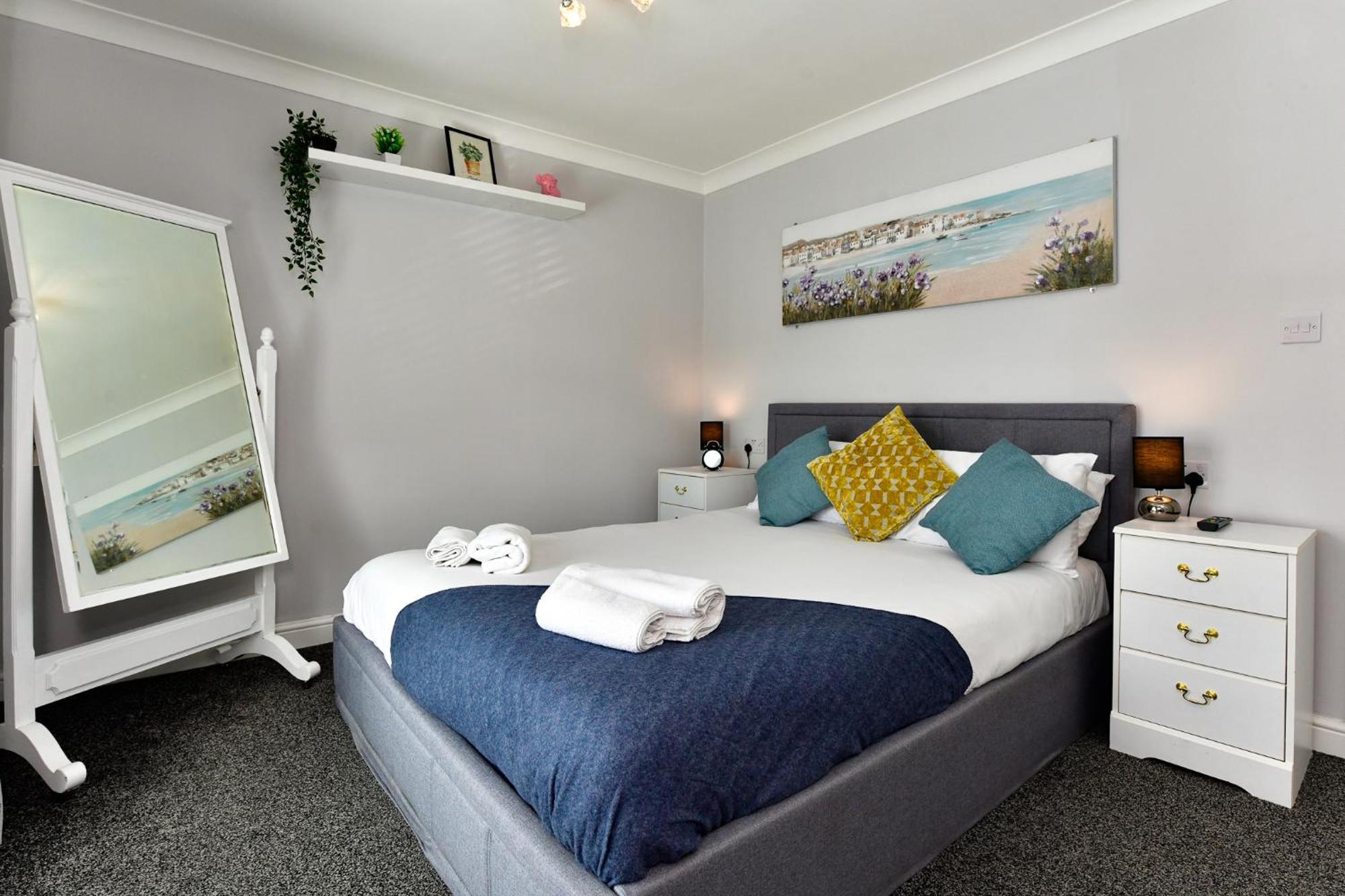 Free Parking - Heart Of The City - Superb Townhouse & Garden - Peaceful Area But Only 5Min Walk To Beach, Shops, Bars, Arena, Marina, Parks Суонси Экстерьер фото