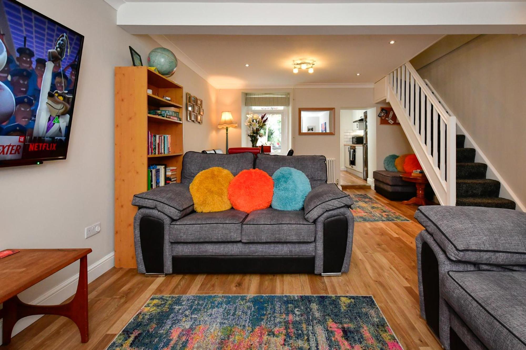 Free Parking - Heart Of The City - Superb Townhouse & Garden - Peaceful Area But Only 5Min Walk To Beach, Shops, Bars, Arena, Marina, Parks Суонси Экстерьер фото