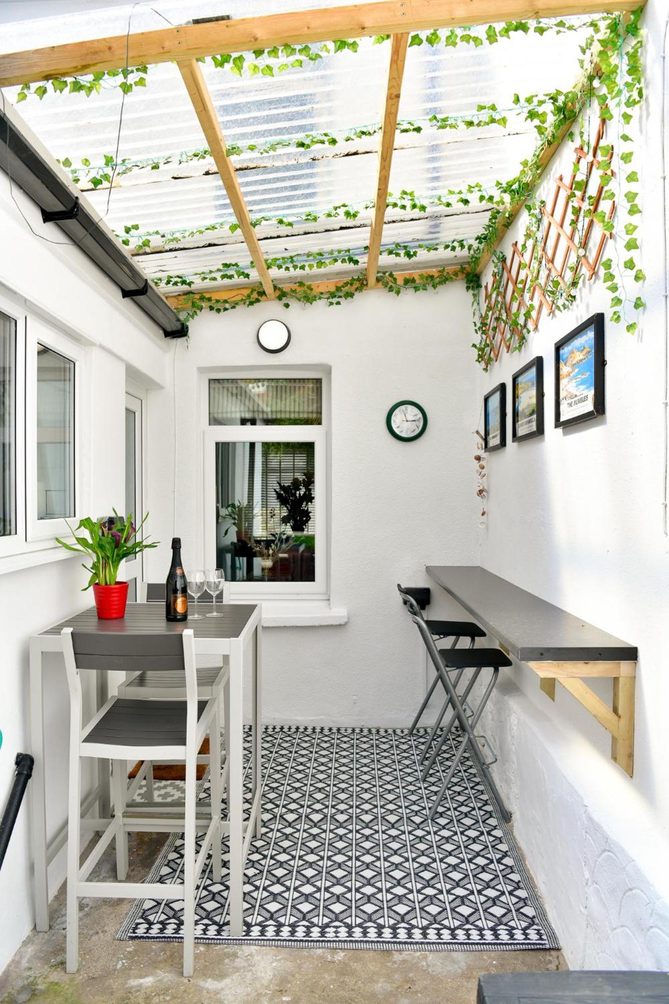 Free Parking - Heart Of The City - Superb Townhouse & Garden - Peaceful Area But Only 5Min Walk To Beach, Shops, Bars, Arena, Marina, Parks Суонси Экстерьер фото